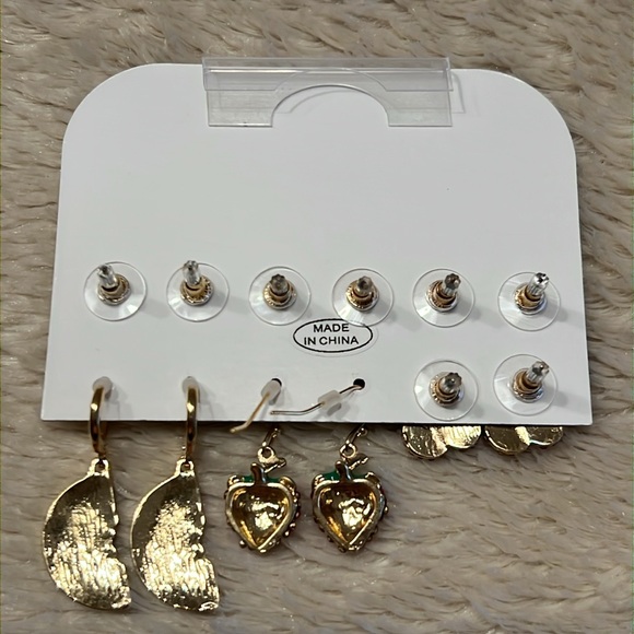 NOIR Fruity Loopy Earrings - Picture 3 of 5